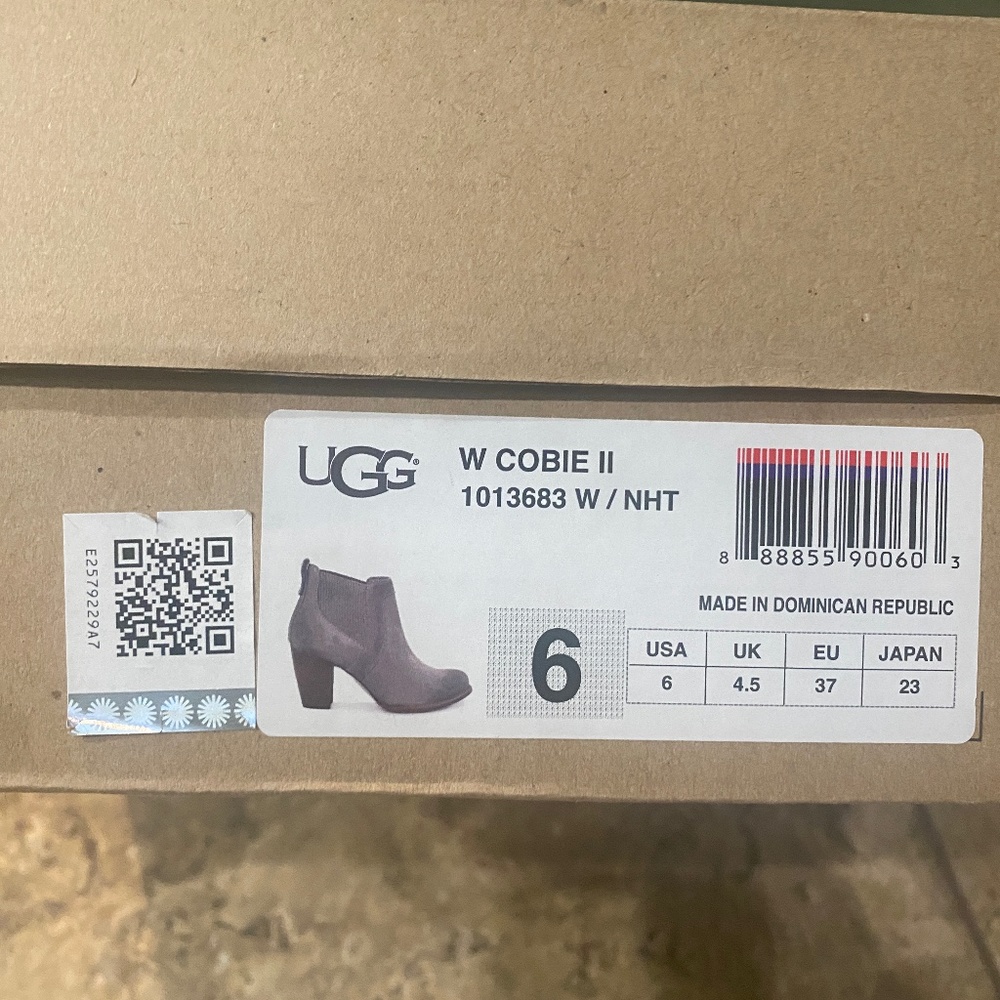 Ugg W Cobie Ii Size 6 - image 1
